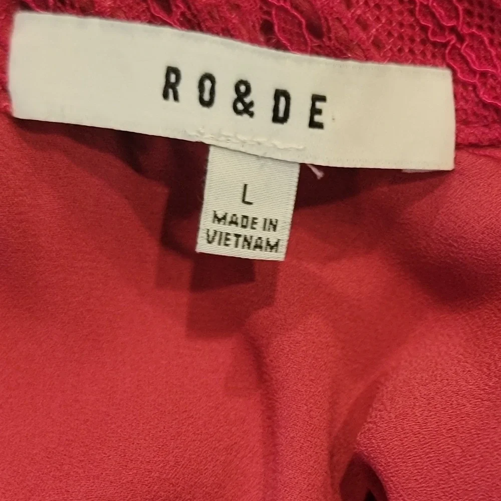 Ro & De‎ Women Magenta Pink Lace Cold Shoulder Mock Neck Ruffle Blouse Large